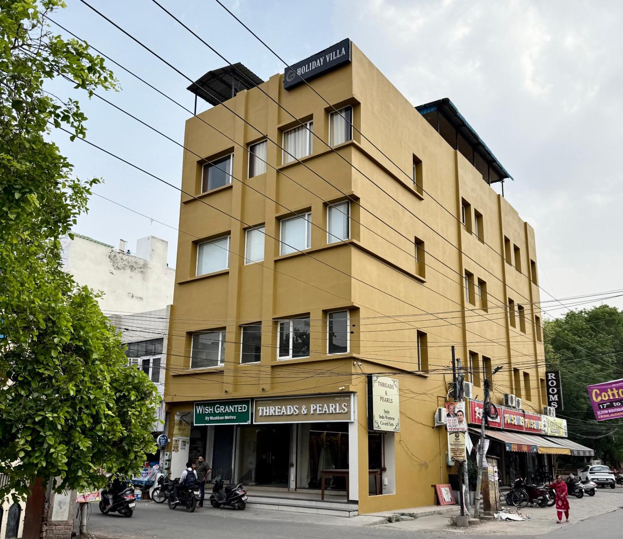 Holidayvilla & Suites Amritsar- Green Avenue Exterior photo